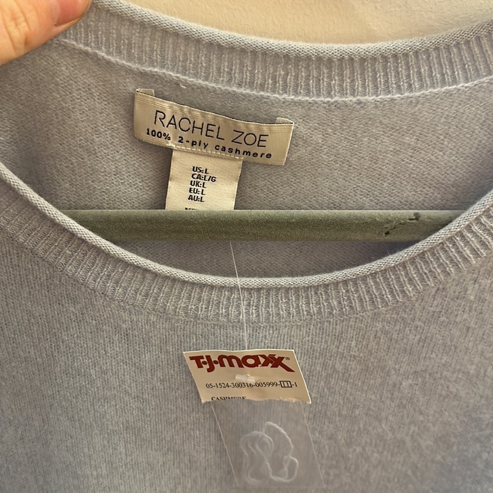NWT 100% Cashmere Sweater - Picture 3 of 3